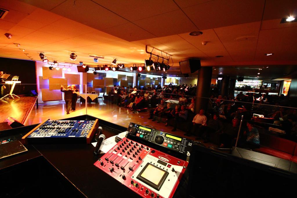 Aqua Hotel Onabrava & Spa 4*Sup Santa Susanna Ngoại thất bức ảnh
